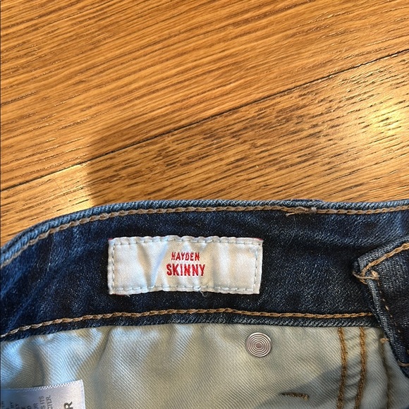 Lucky Brand Blue Skinny Jeans with Rich Indigo Hue - Picture 4 of 7